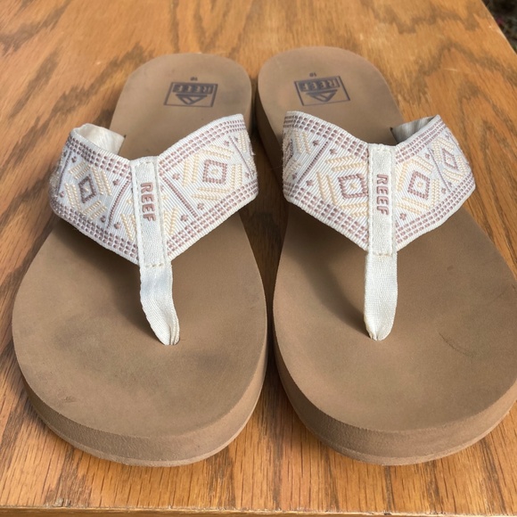 REEF Women's Flip Flop Sandals Tan & White US Size 10 - Picture 1 of 8